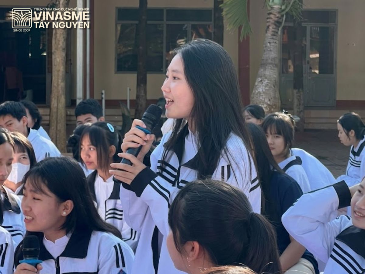 Phát biểu ý kiến về buổi tuyên truyền an toàn giao thông do Vinasme Tây Nguyên tổ chức