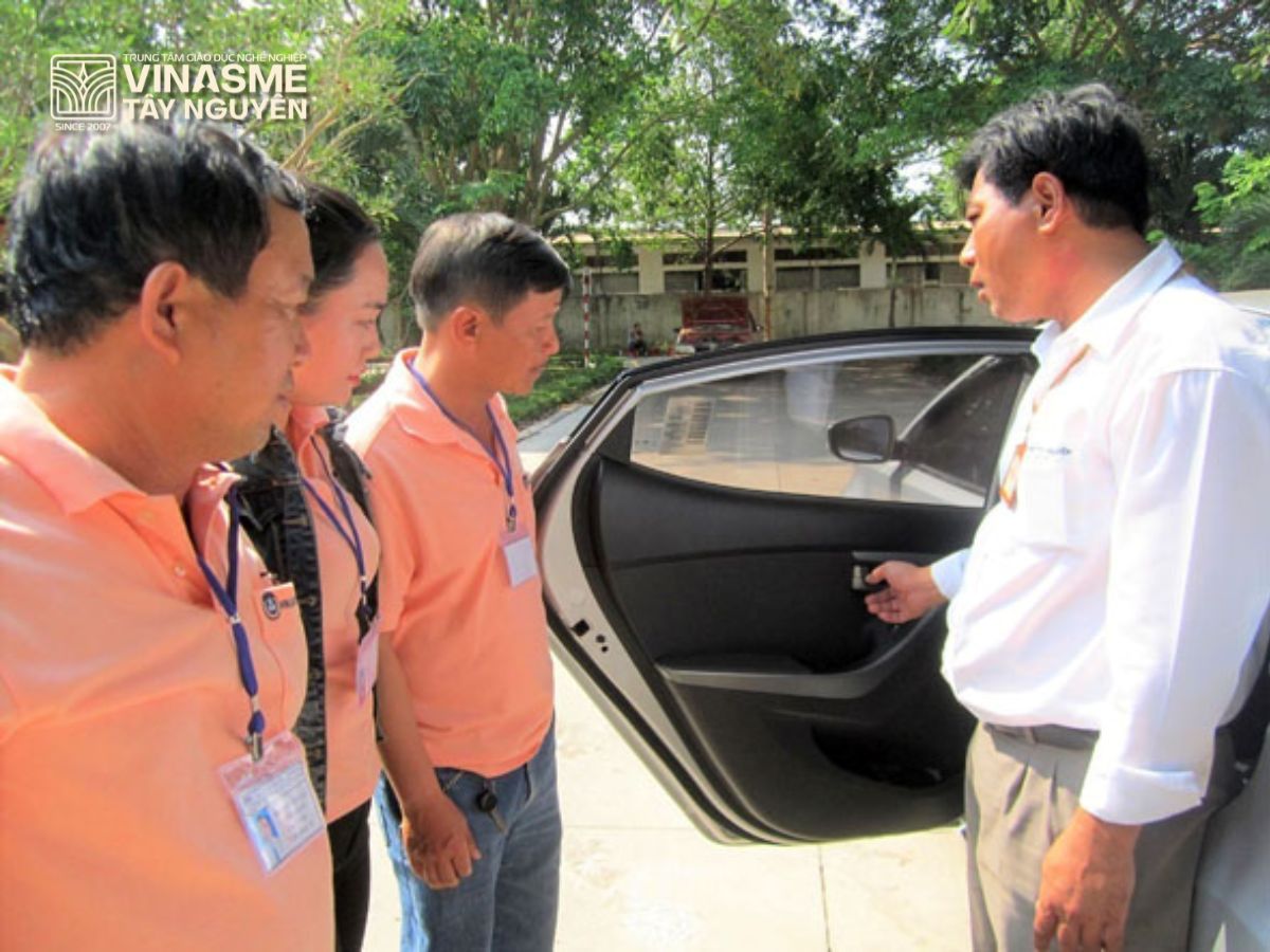 đường trường ô tô